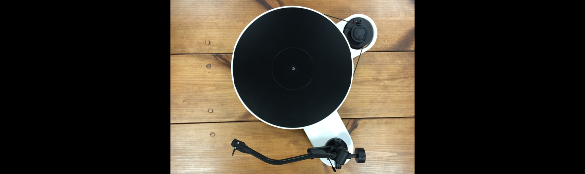 Pro-ject-turntable-white
